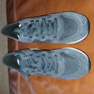 Brand New Women's Geox sneakers size 8